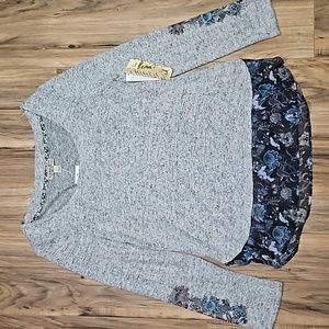 One World NWT gray and navy long sleeve top size SP